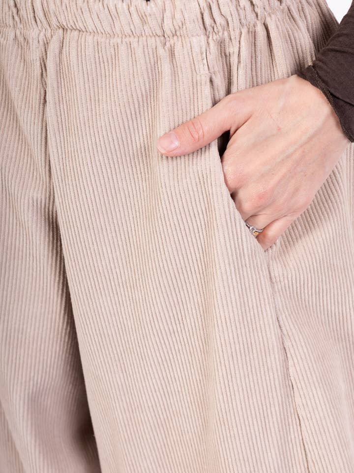 L'Emotion – wholesale Pants – Women's – Balloon Pants Elastic Waist Corduroy 100% Cotton4