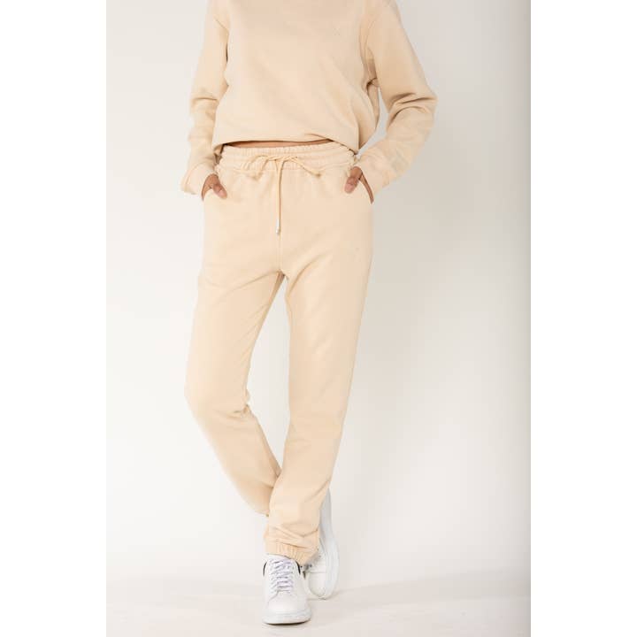 Pantalones deportivos de forro polar F021 para ropa de estar y otras tendencias de Resultados para jogger para mujer al por mayor. Devoluciones gratuitas y condiciones de pago a 60 días en Faire en Faire.