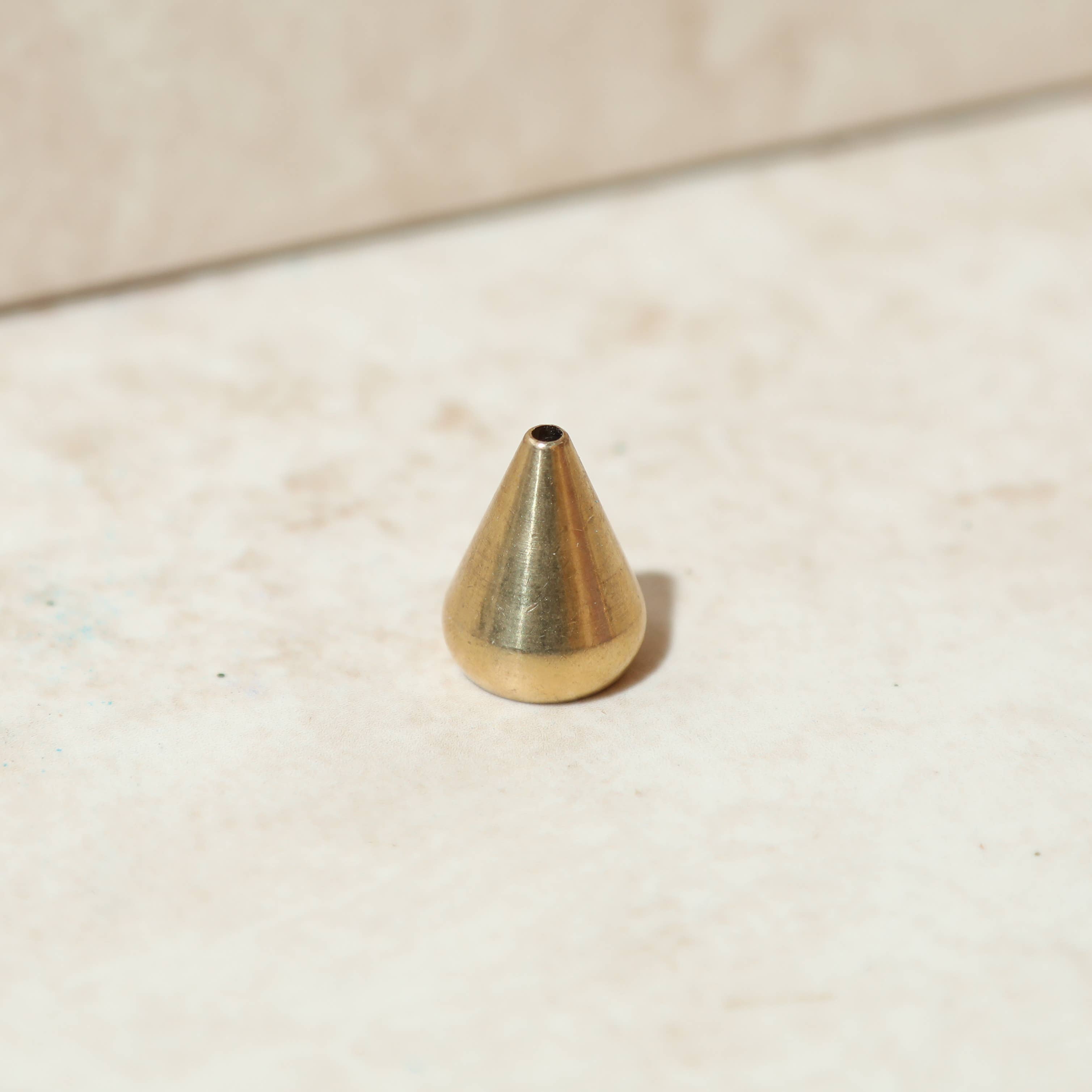 The Golden Altar – Porta-incenso por atacado – Suporte de incenso de lágrima de latão1