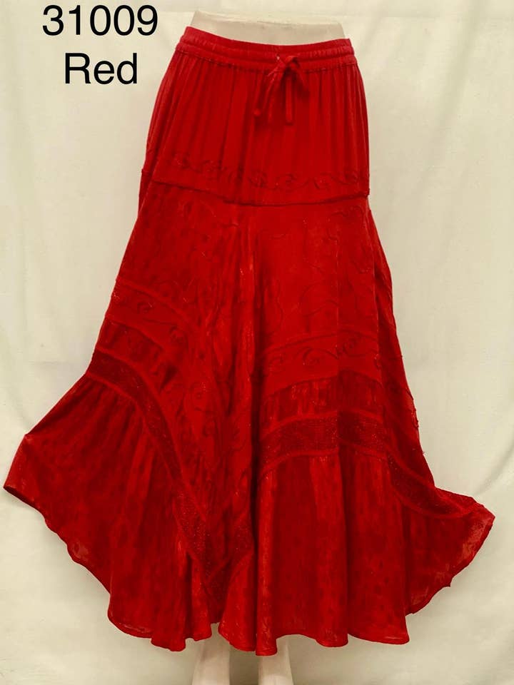 JUST CRUISING - India Casual Designs – Engroshandel Nederdel - Dame – Håndlavet maxinederdel med indviklede broderidetaljer3