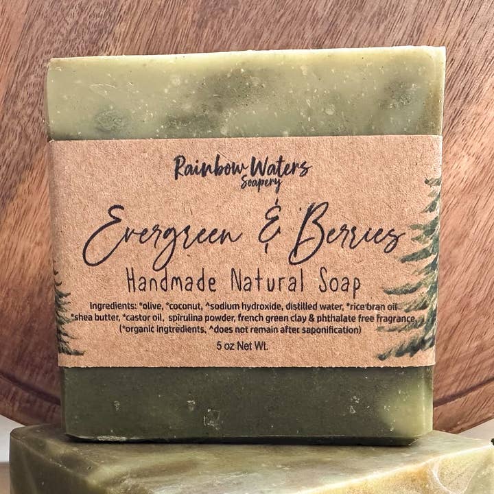 Savon naturel pour les mains et le corps Evergreen and Berries pour la vente par Rainbow Waters