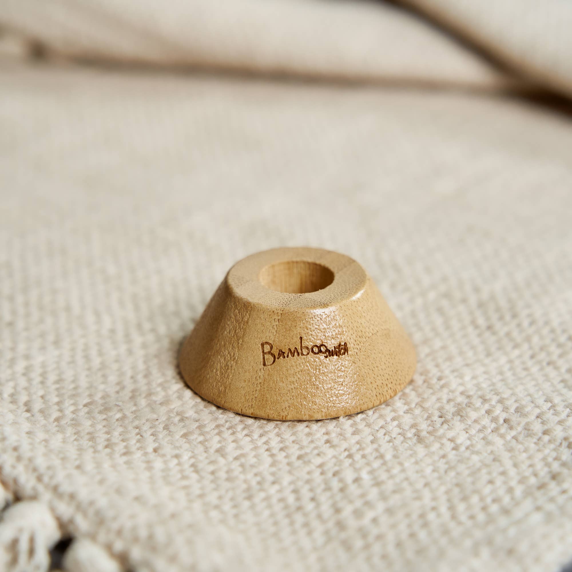 Bamboo Switch - Vendita all'ingrosso Portaspazzolino - Portaspazzolino in bambù ecologico1