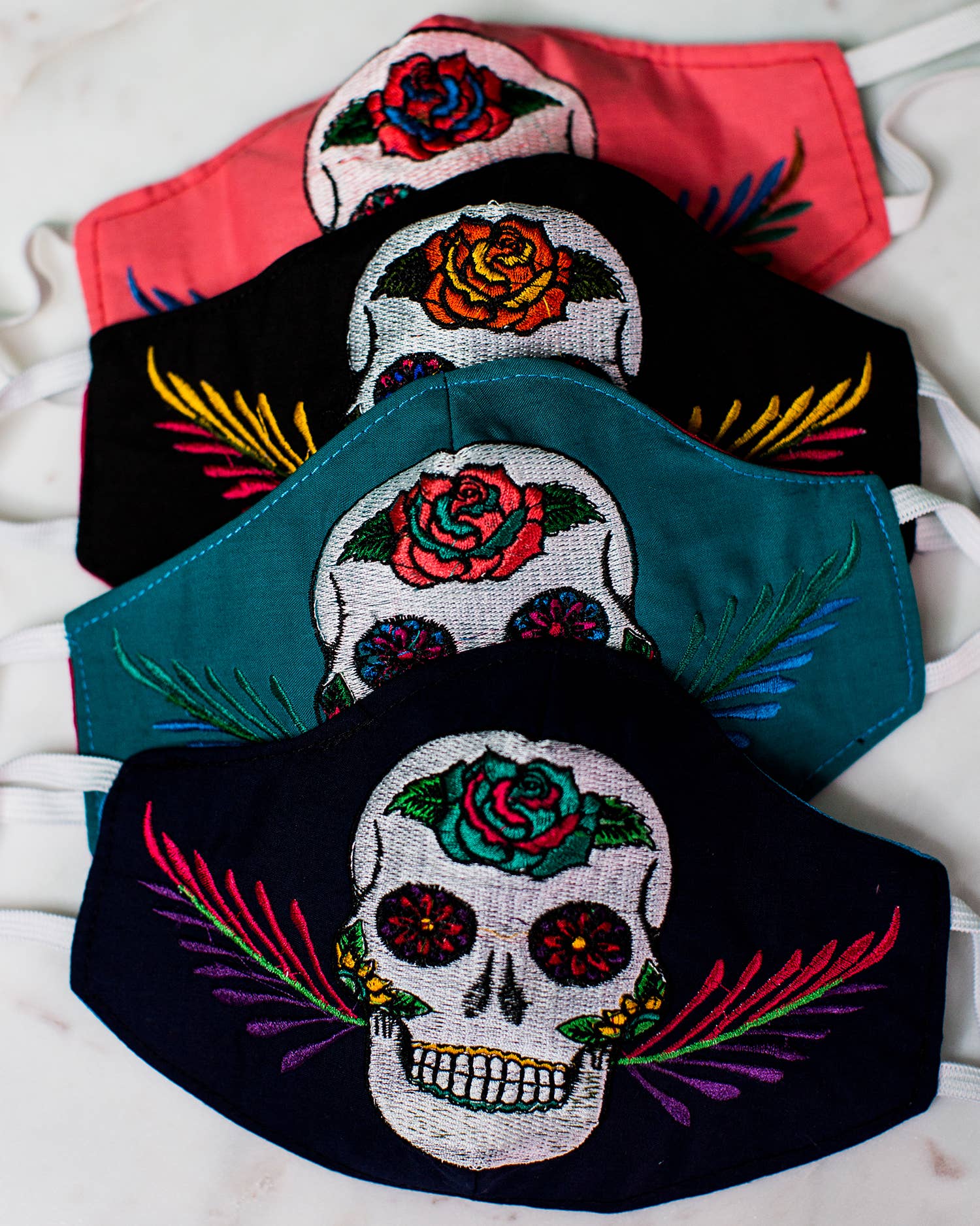 Lucia's Imports - Venta al por mayor Mascarillas desechables no quirúrgicas - Mascarilla Sugar Skull (25% de descuento)4