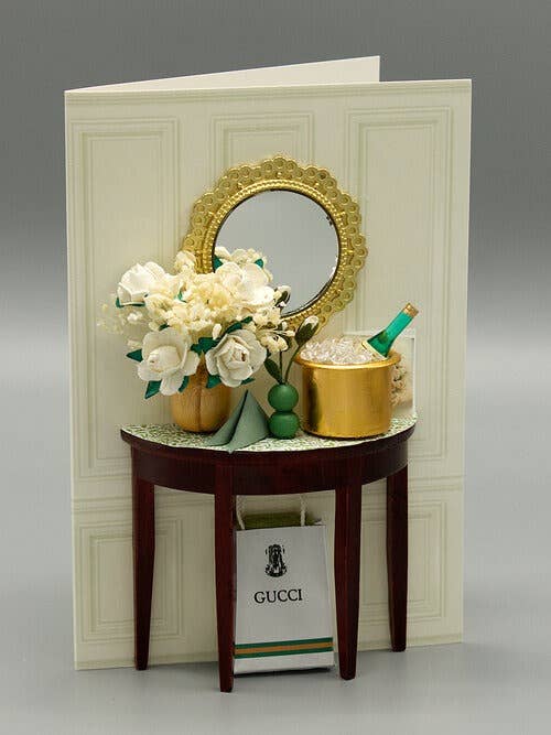 Champagne og Shopping toiletbord for engroshandel hos Karrie Barron Limited