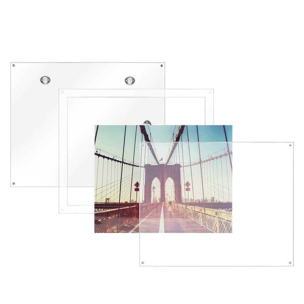 Isaac Jacobs International – wholesale Picture frame – Isaac Jacobs Wall-Mountable Clear Acrylic Picture Frame2