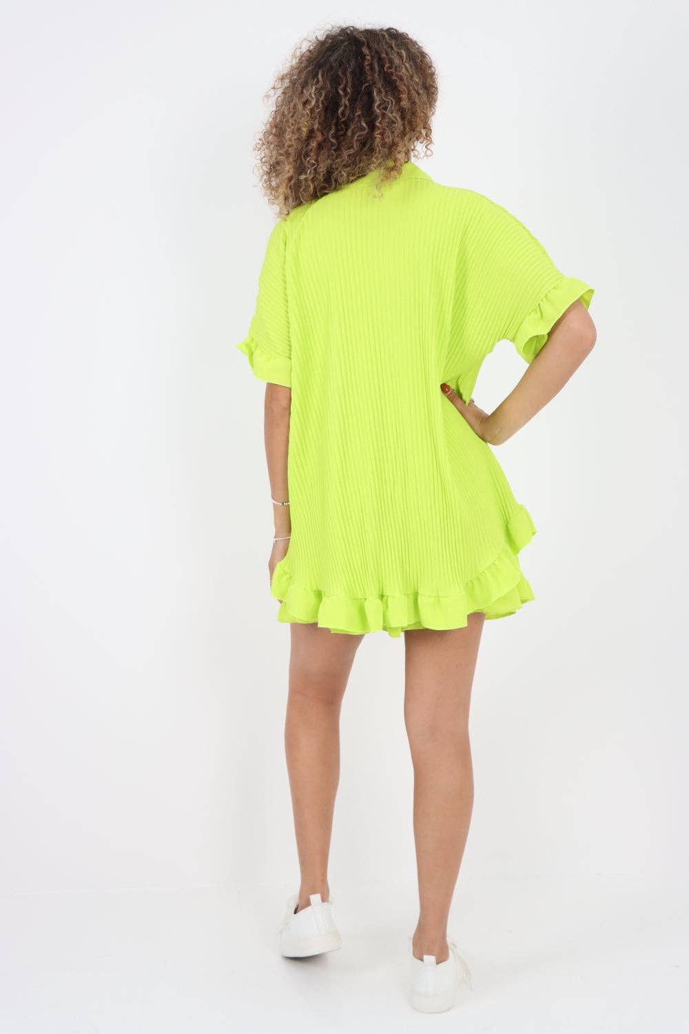 Miss Bold - Vente Ensemble haut et short (PAS d'intérieur) - Femme - Ensemble chemise plissée et short coordonnés d'Italie15