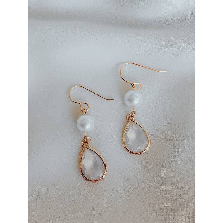 Clay & Fern Co. - Wholesale Dangle Earrings - Enya Earrings - Pearl & Opal Gold Earrings1