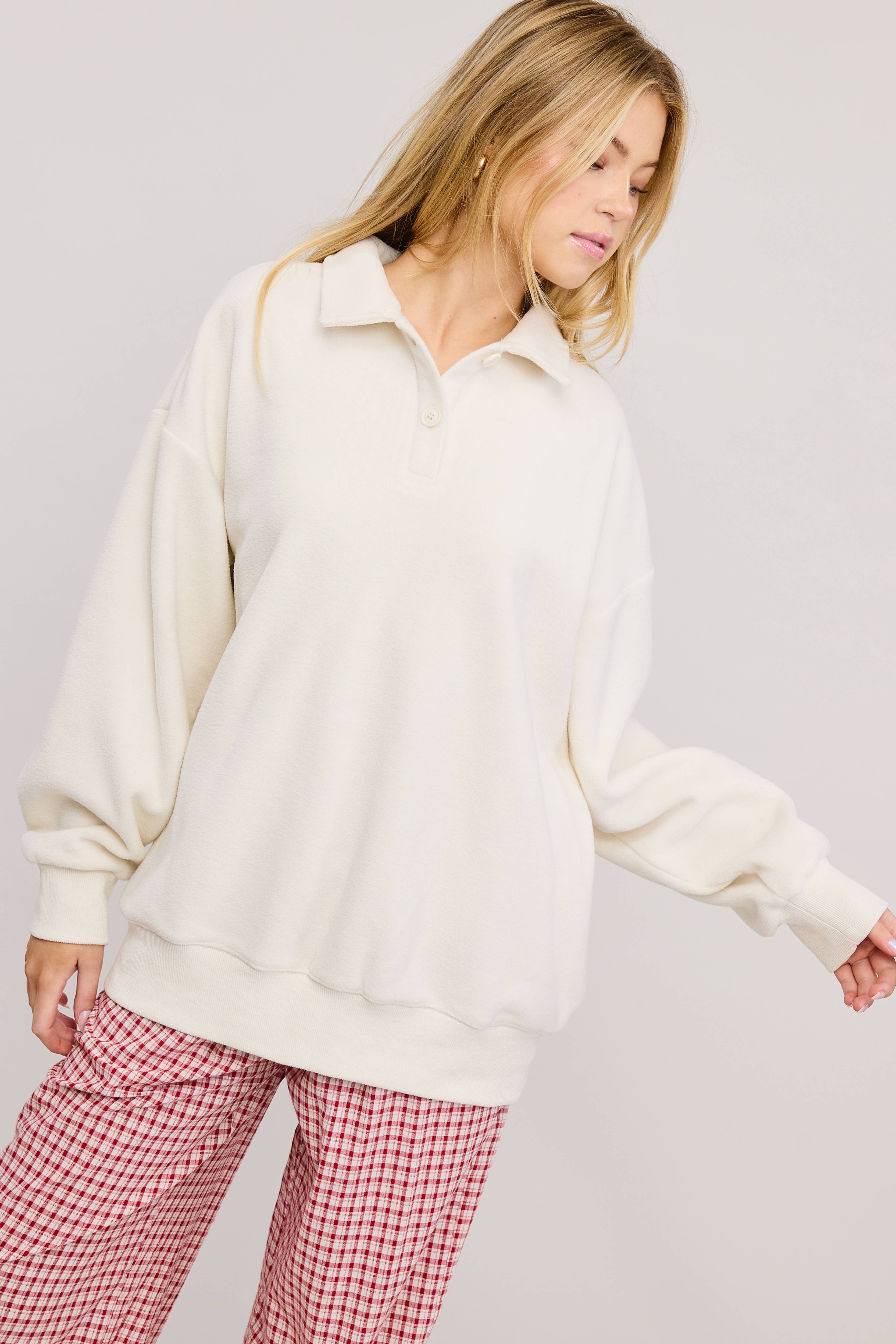 Ivoire Pull en maille à col boutonné en velours Teddy en vente sur Faire0