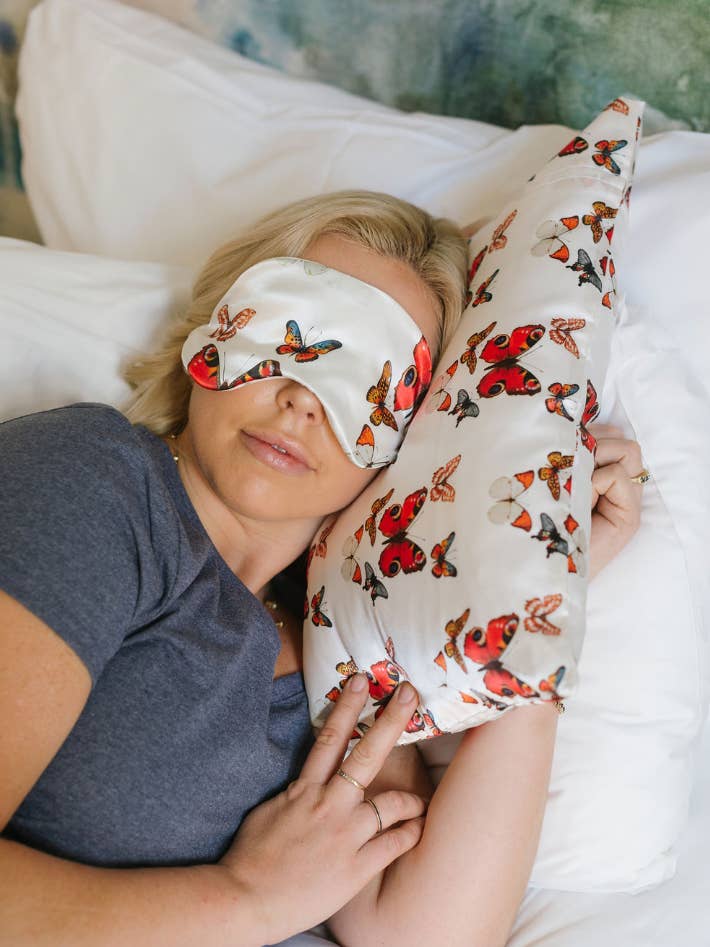 Taies d'oreiller en pour la vente par Gillian Valentine