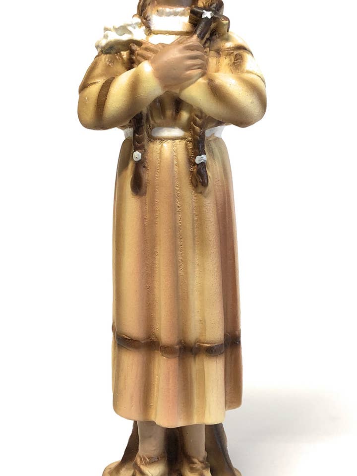 Statue of Saint Kateri Tekakwitha plaster cm. 20 for wholesale by Costa Articoli Religiosi