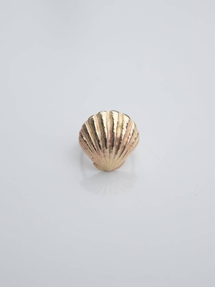 Anello Sunrise Shell per la vendita all'ingrosso da parte di Kala Handmade With Love