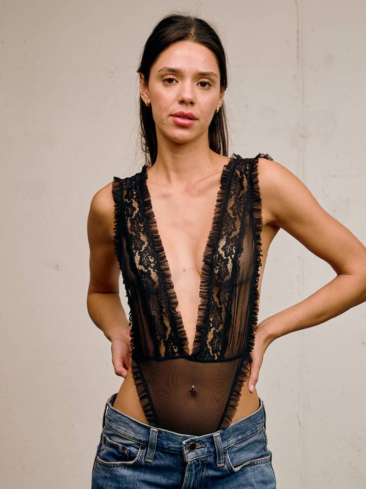 10906-Lace Deep V Bodysuit for wholesale by ANWND
