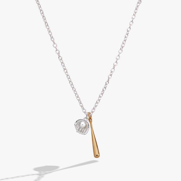 Collier pendentif à deux breloques baseball pour la vente par Alex and Ani