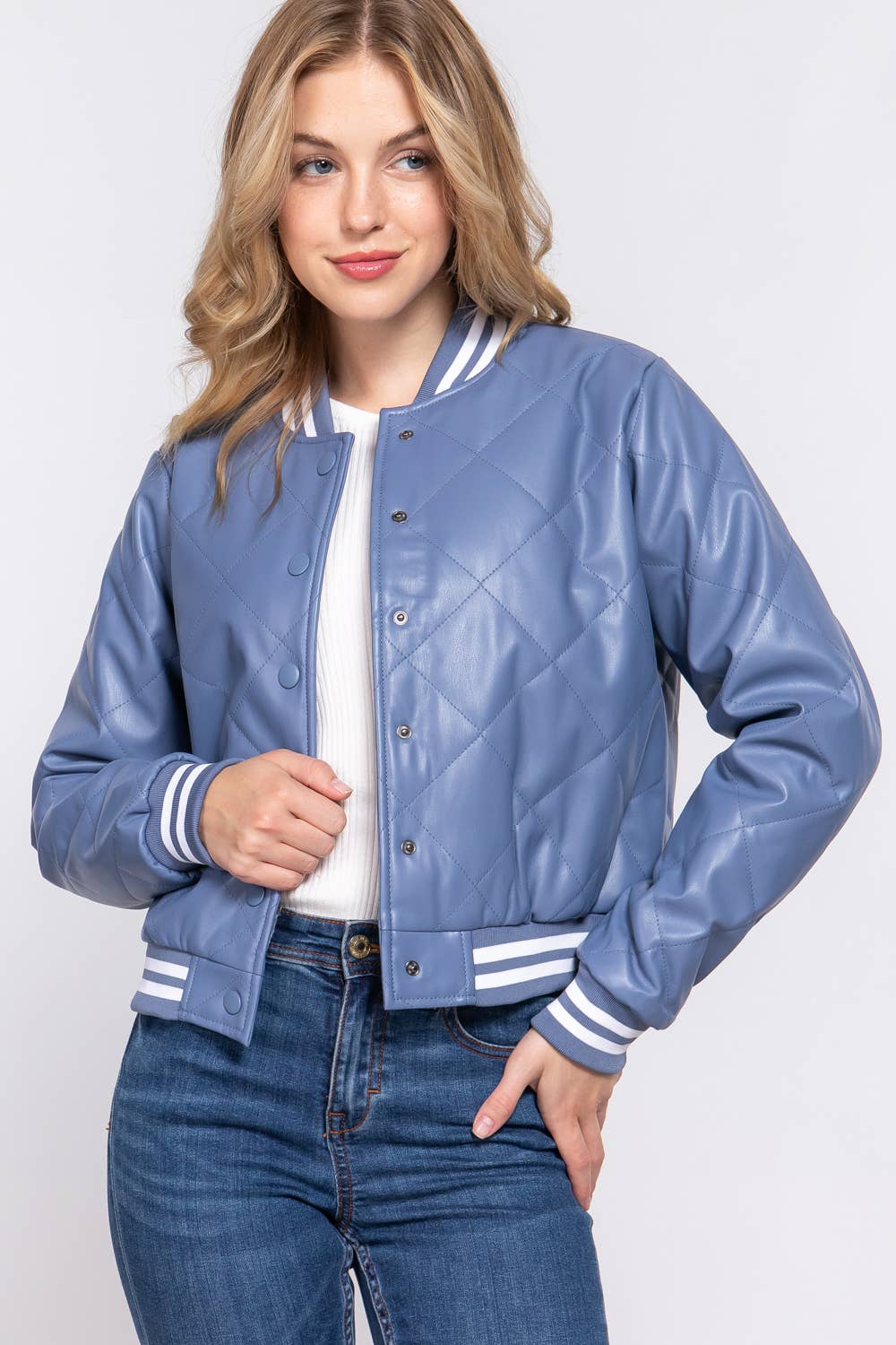 Active Basic | Active USA – Engroshandel Bomberjakke - Dame – Langærmet quiltet bomberjakke i kunstlæder (PU)12