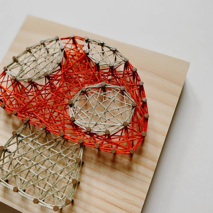 Knot Really Art - Wholesale DIY Craft Kit - Mushroom DIY String Art Kit