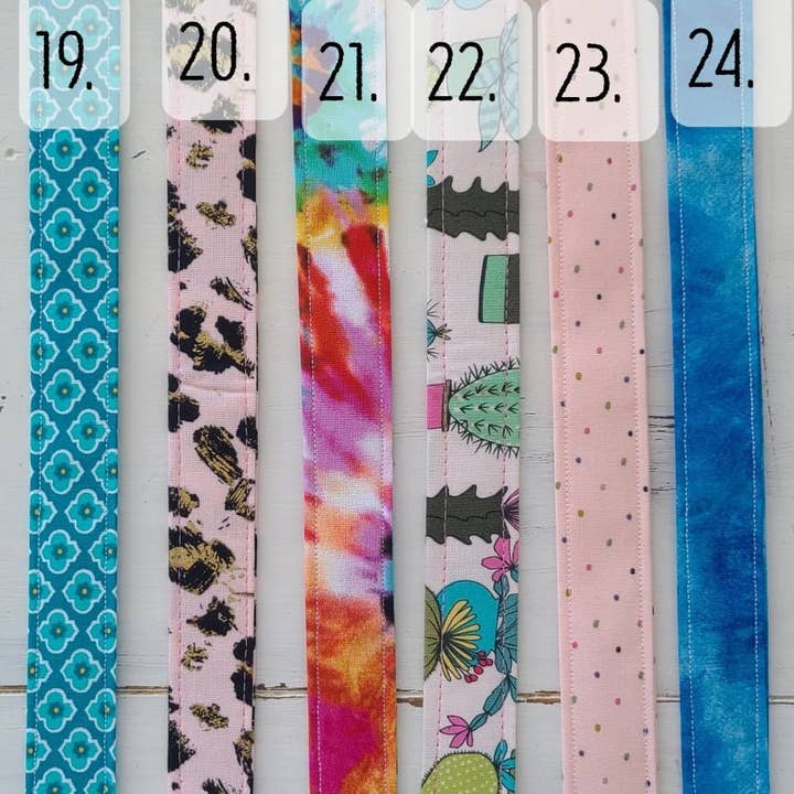 Silver Lining Studio - Wholesale Keychain – Women's - Customizable Key Chain Wristlet with Personalized Names4