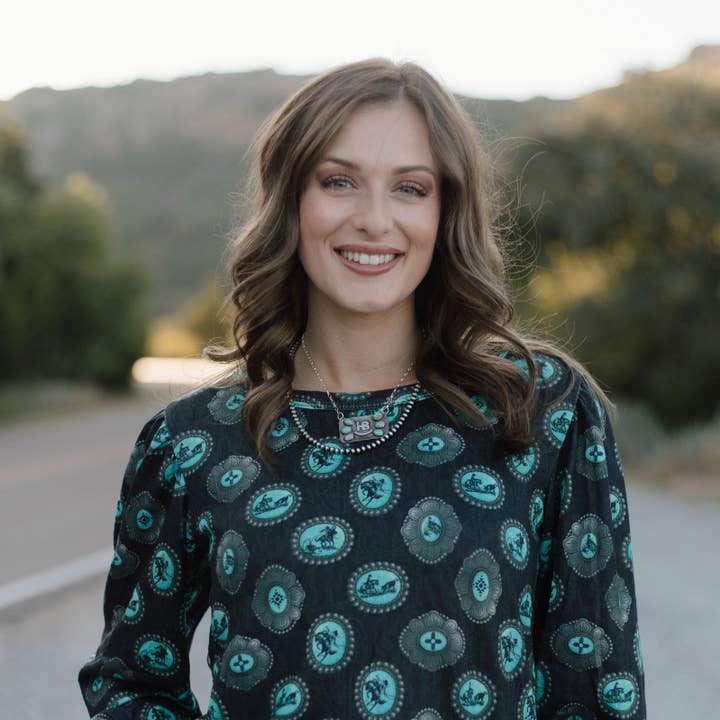 Silver Draw Top and other Purchase Wholesale silverkedjor. Free Returns & Net 60 Terms on Faire trending on Faire.