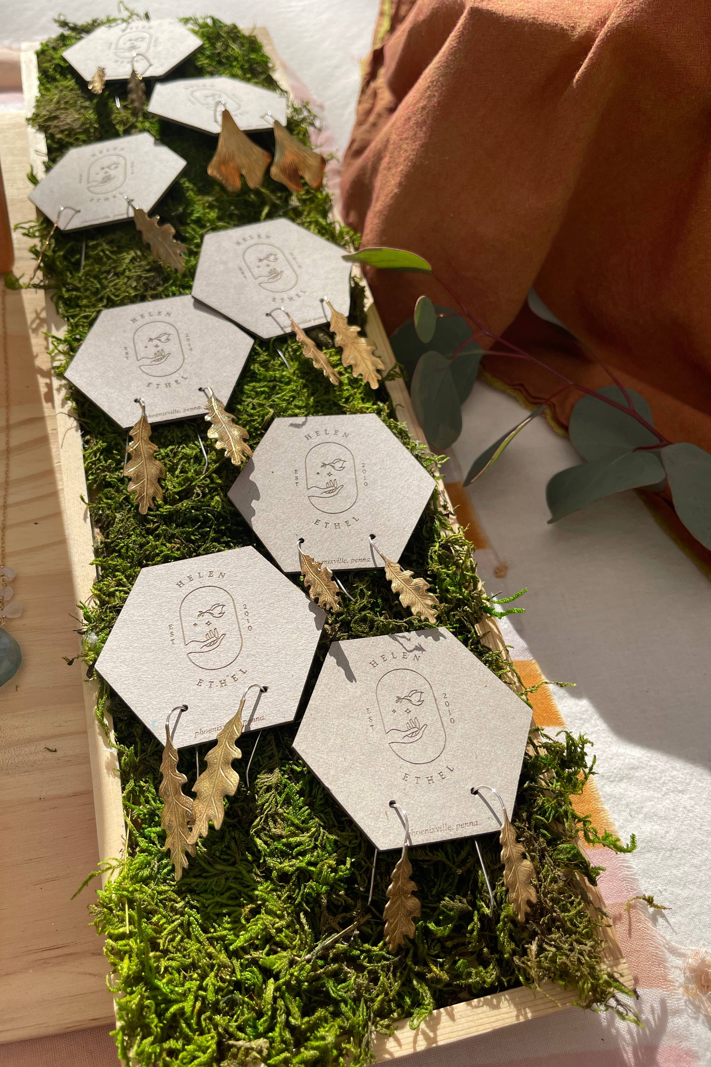 Helen Ethel Jewelry - Vente Boucles d'oreilles pendantes - Boucles d'oreilles en laiton Oak Leaf3