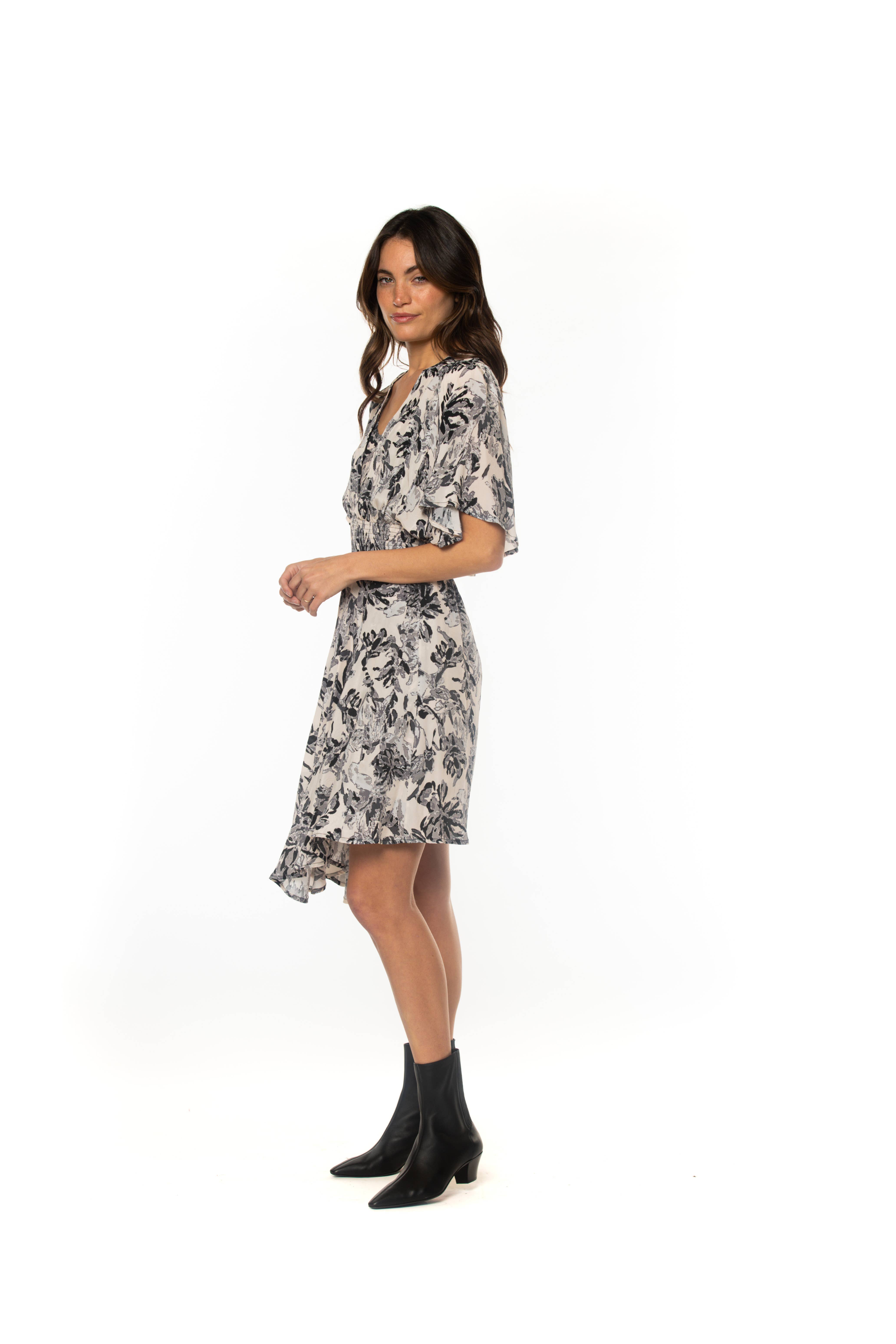 TRÄKOL KOL DIANA V DROPPE KLÄNNING för wholesale på Faire2