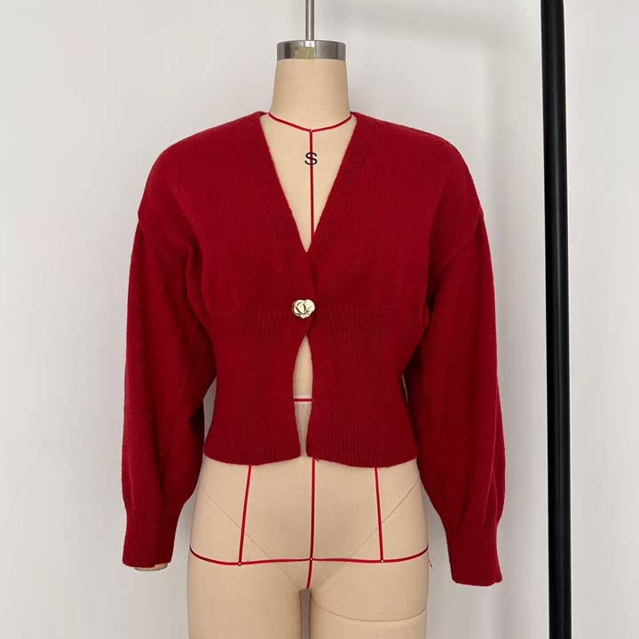 SALINA TRADING INC – wholesale Cardigan – Women’s – Minimalist V-Neck Button Knit Cardigan3