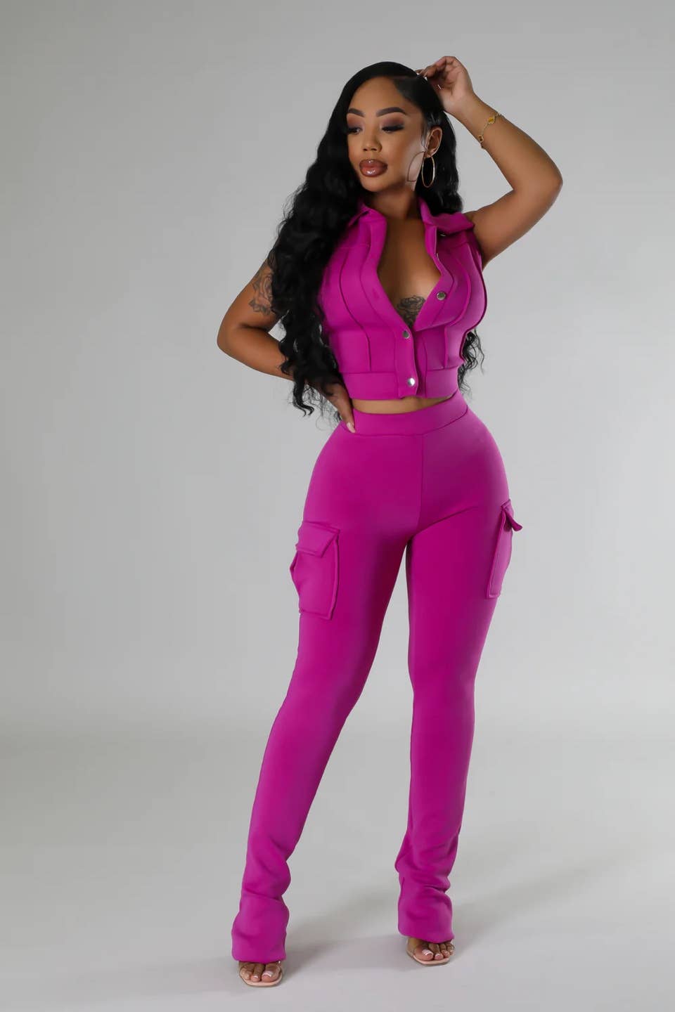 Boswell – wholesale Set med topp och byxa – Dam – BYXUPPSÄTTNING MED SCUBA-KNAPP FRAMTILL OCH FICKDETALJ4