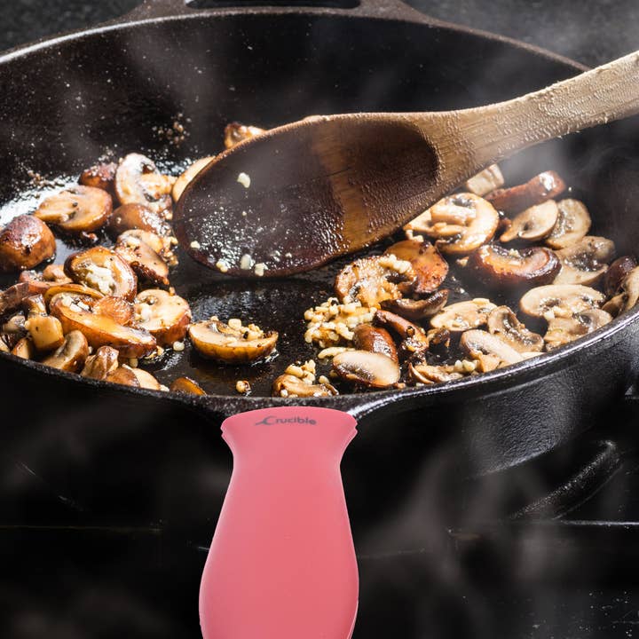 Crucible Cookware - Wholesale Cast iron skillet - Cast Iron Skillet Set 12-Inch (30,5 cm) & 10.25-Inch (26 cm)3