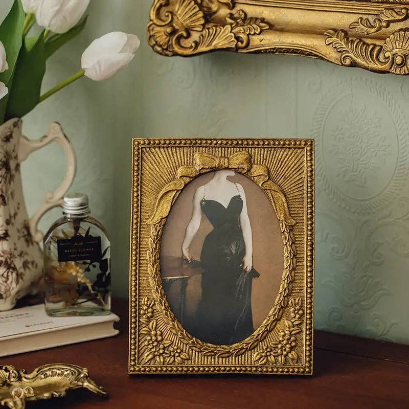 Vagabond Vintage - Wholesale Picture Frame - RESIN PHOTO FRAME1