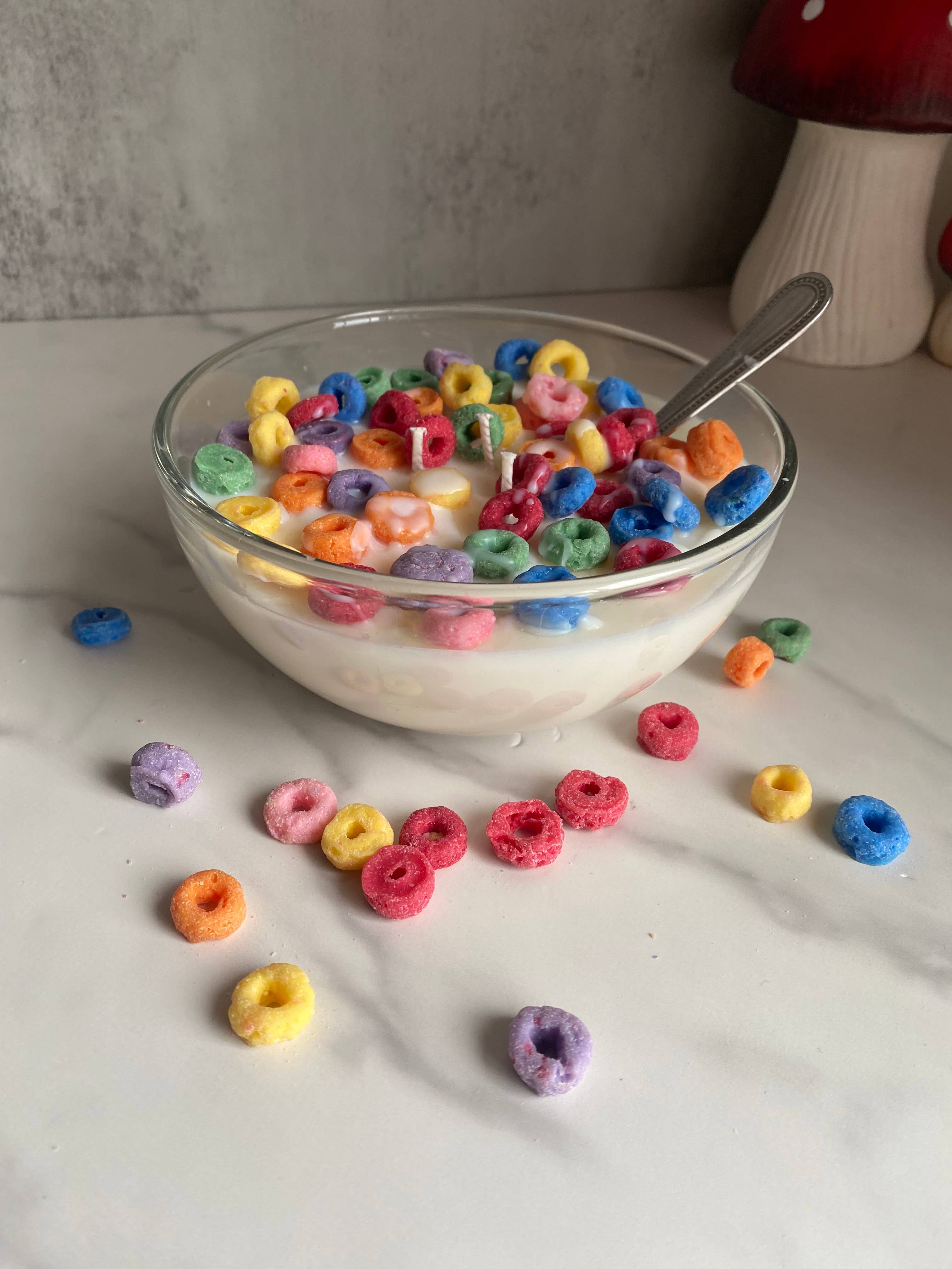 Wild Child Studio Co - Vendita all'ingrosso Candele regalo - Candela di soia grande Fruit Loops Cereal Bowl1