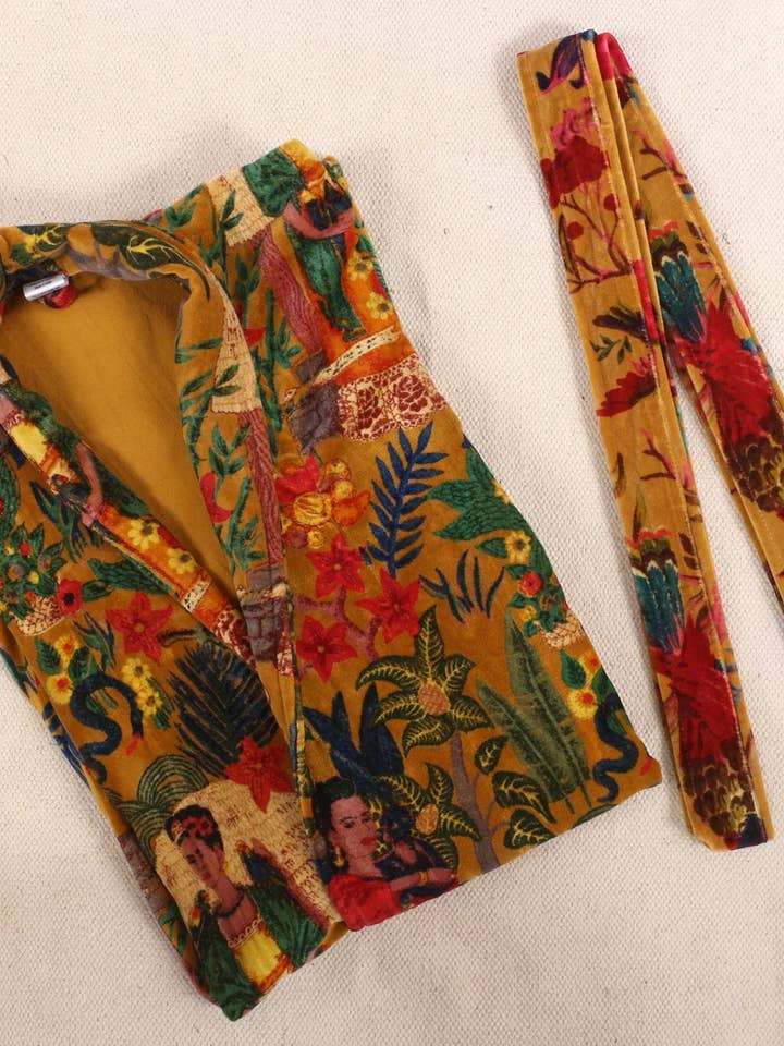 GYPSY STUDIO - Vendita all'ingrosso Kimono - Donna - Kimono corto in velluto di cotone / Accappatoio / Abbigliamento da casa - Frida Kahlo Ye