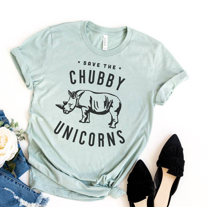 Save The Chubby Unicorns | Chemise drôle pour la vente par Amy Anne Apparel Inc