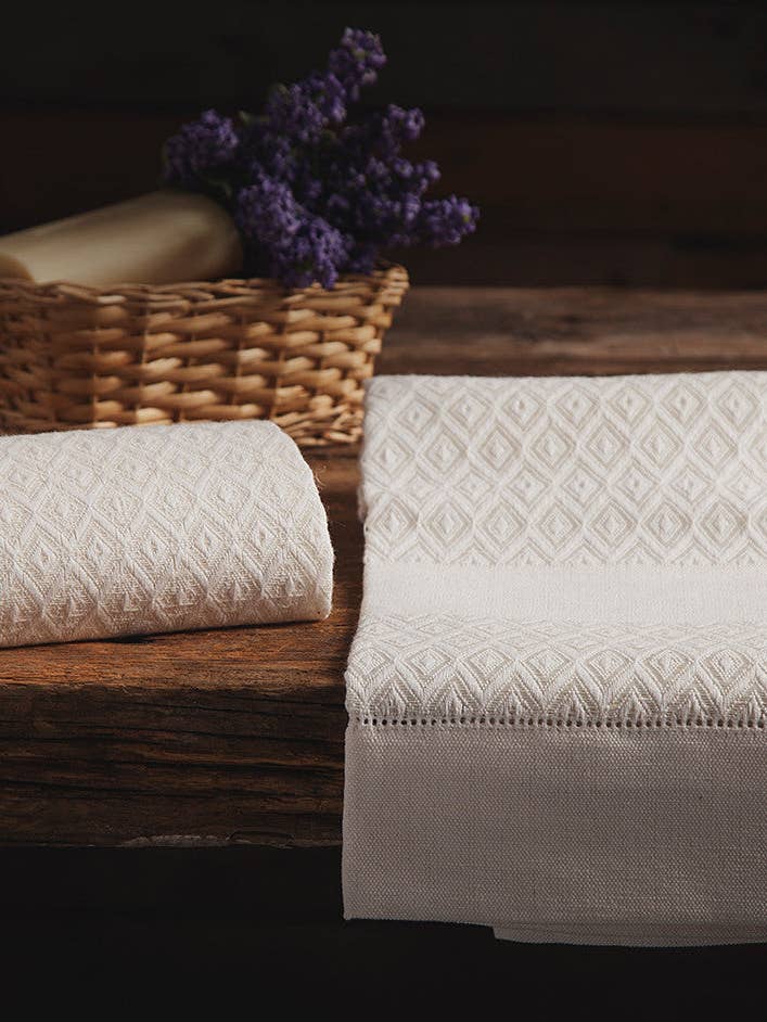 Fior di Margherita towel for wholesale by BUSATTI