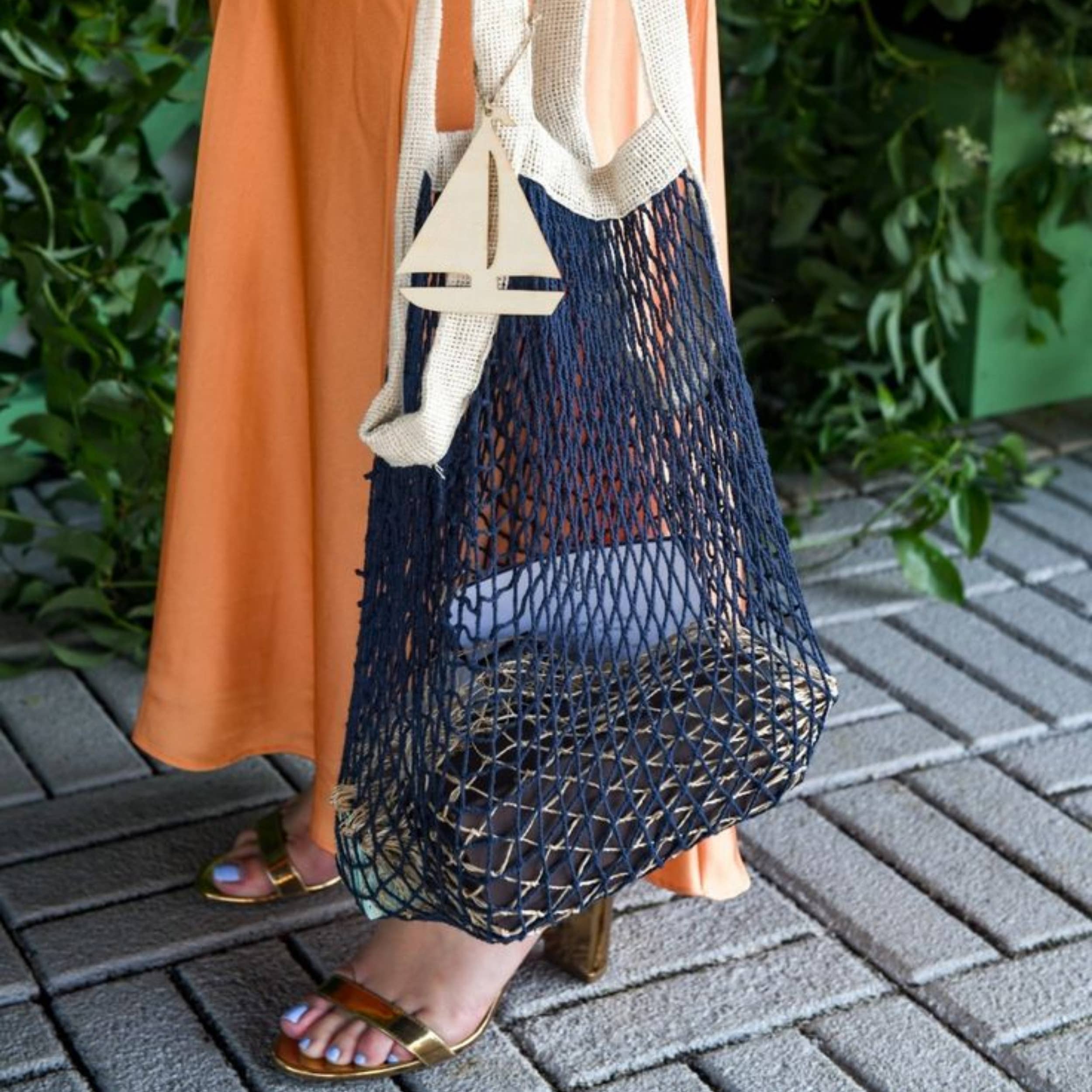 the french market bag no.2 in navy for wholesale on Faire5