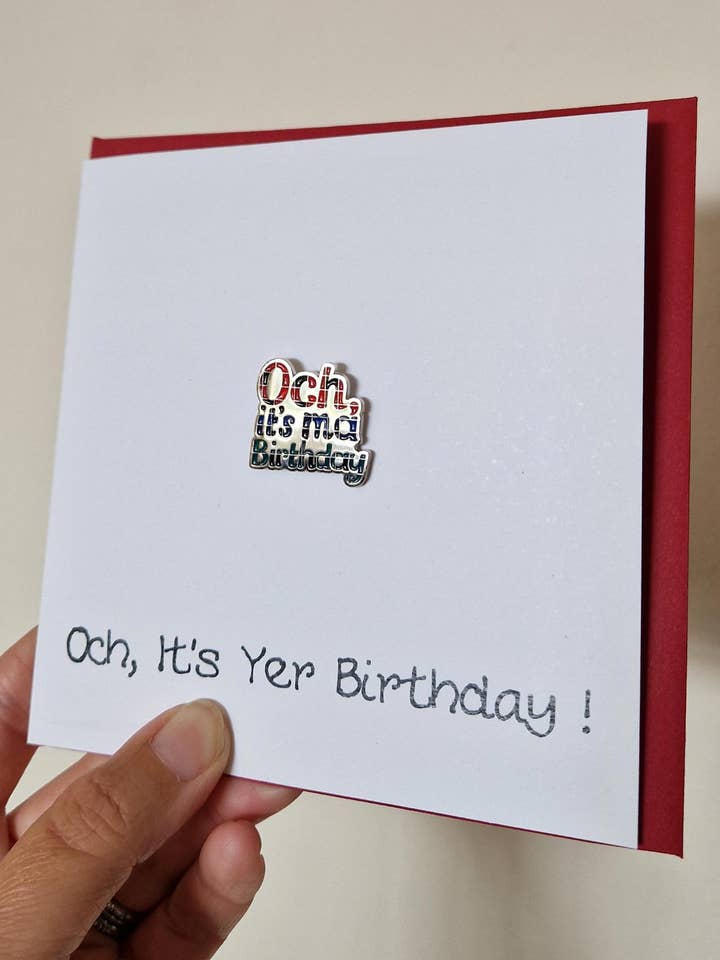 Och, è il mio compleanno Spilla smaltata WWBD311 per la vendita all'ingrosso da parte di Wee Wishes