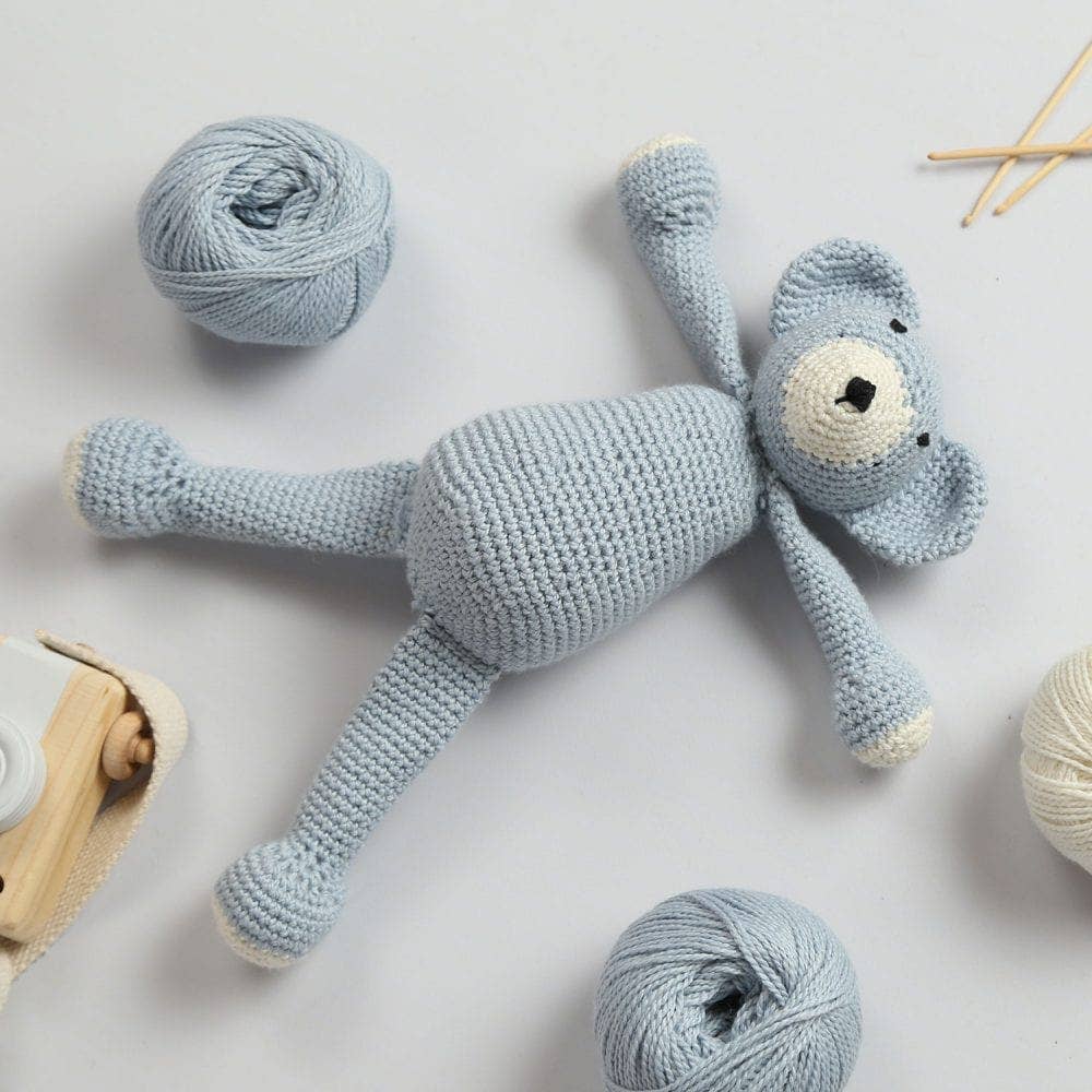 Wool Couture Company - Wholesale Brei- en haakbenodigdheden - Peter the teddybeer haakset1