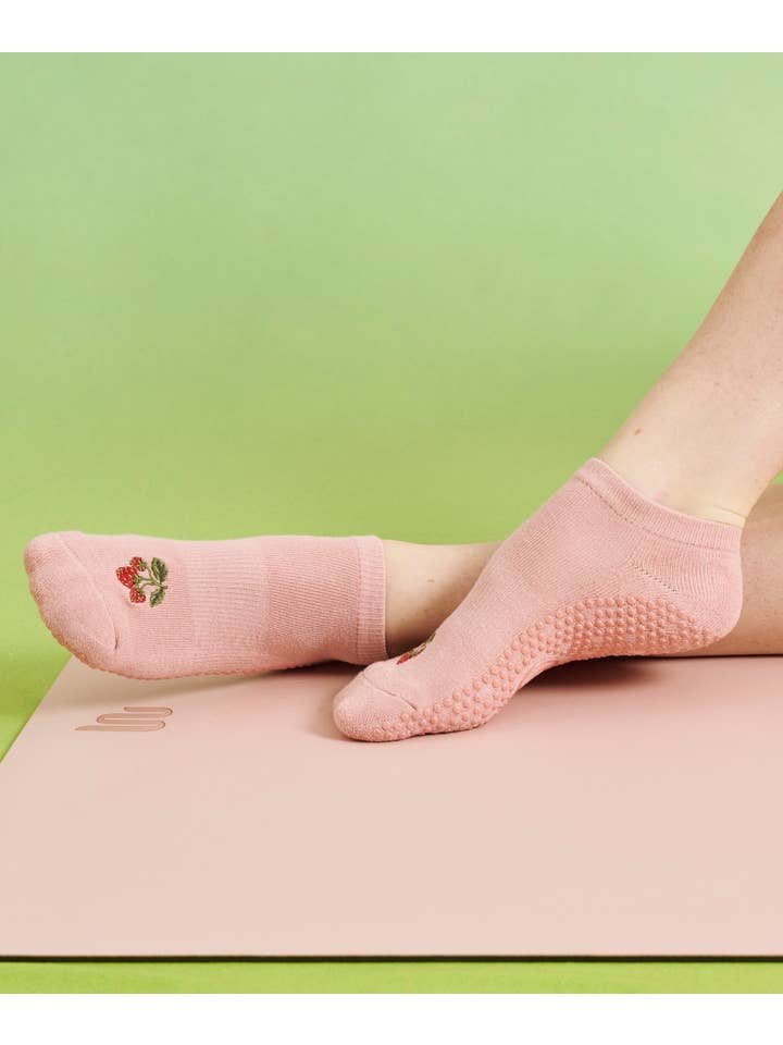 MoveActive - Wholesale Socks - Women's - Classic Low Rise Grip Socks - Strawberry Field