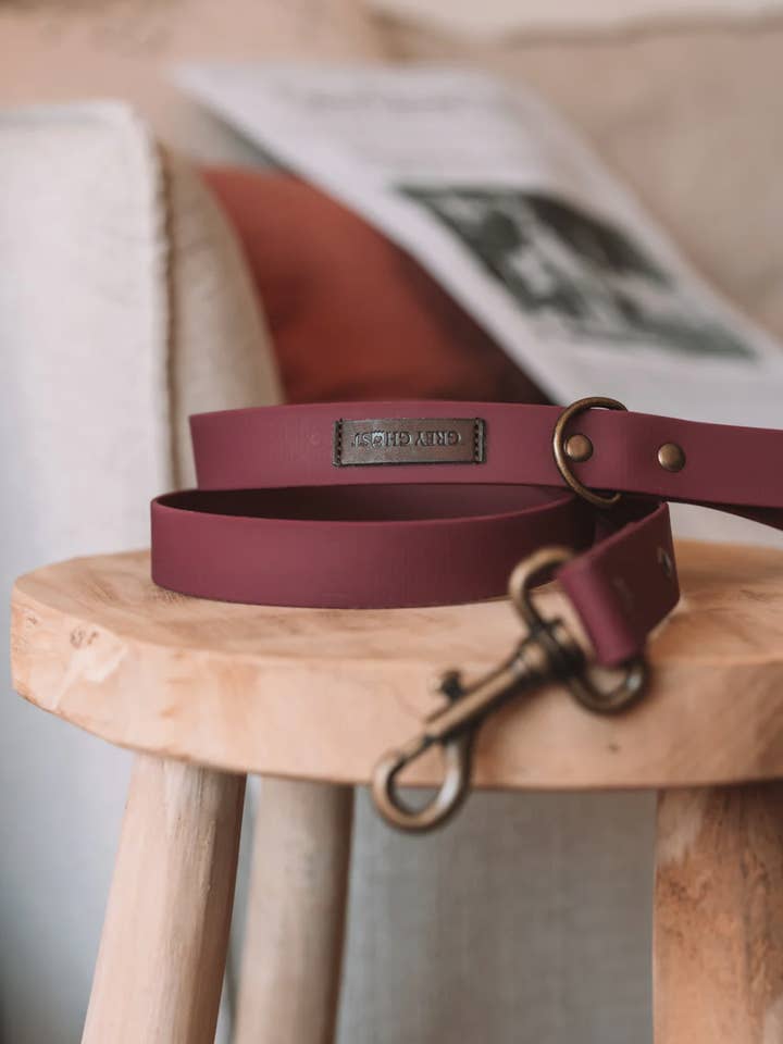 Correa Bimba Vino for wholesale by Grey Ghost