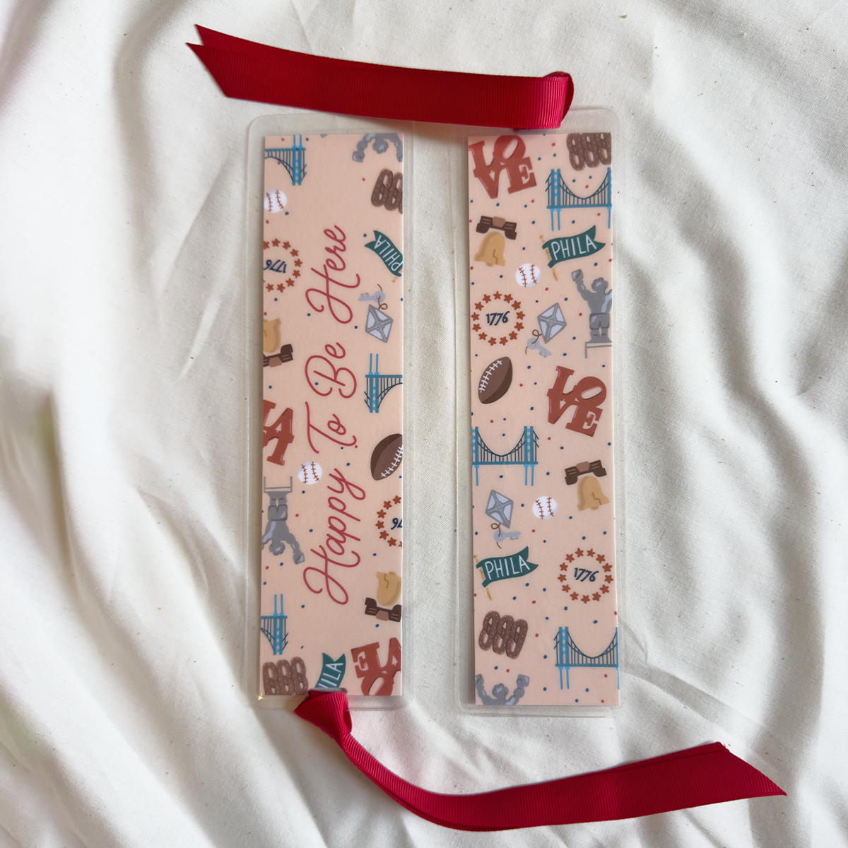 Parcel Island - Vendita all'ingrosso Segnalibro - Felice di essere qui – Segnalibro icona di Filadelfia1