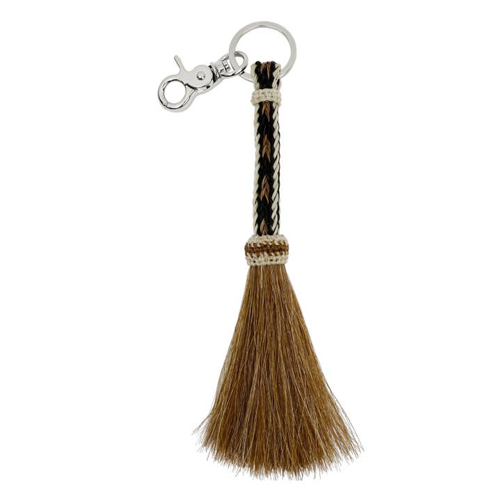Porte-clés à pompon en crin de cheval Calico pour la vente par Krystell Barraza