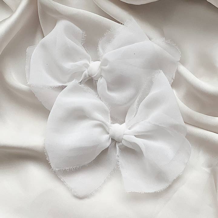 Witte strikjes van chiffon voor wholesale door Bebe Theory
