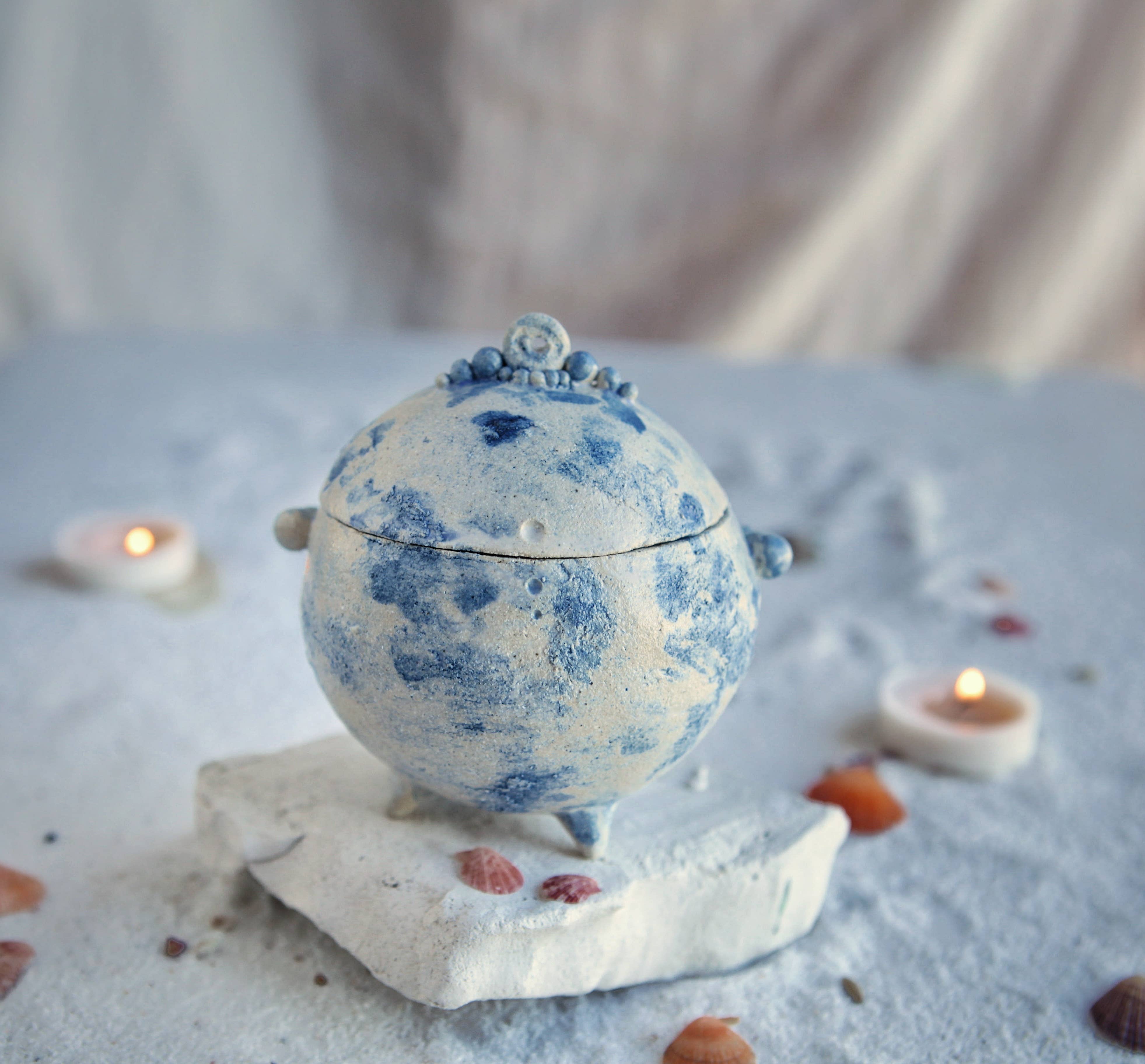 Nuria Vela Ceramica - Vente Porte-encens - Petit chaudron pleine lune