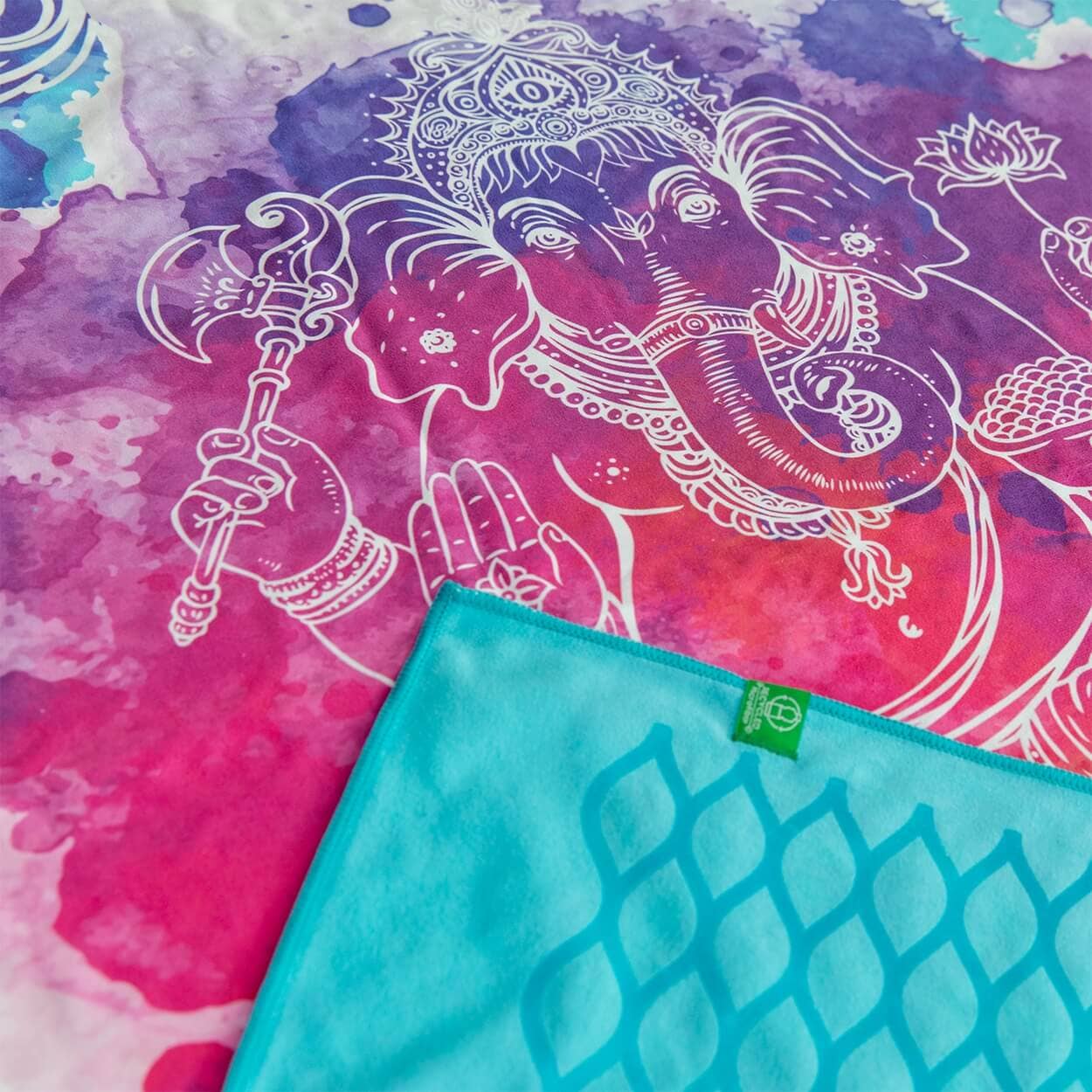 Divasya - Wholesale Yoga Towel - Yoga Towel Set | 1 Yoga Towel with Silicone Honeycomb Structure & 1 Face Towel | in 6 Colors10