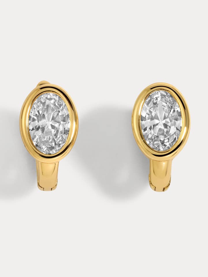 Rhea Oval Huggies pour la vente par Lili Claspe