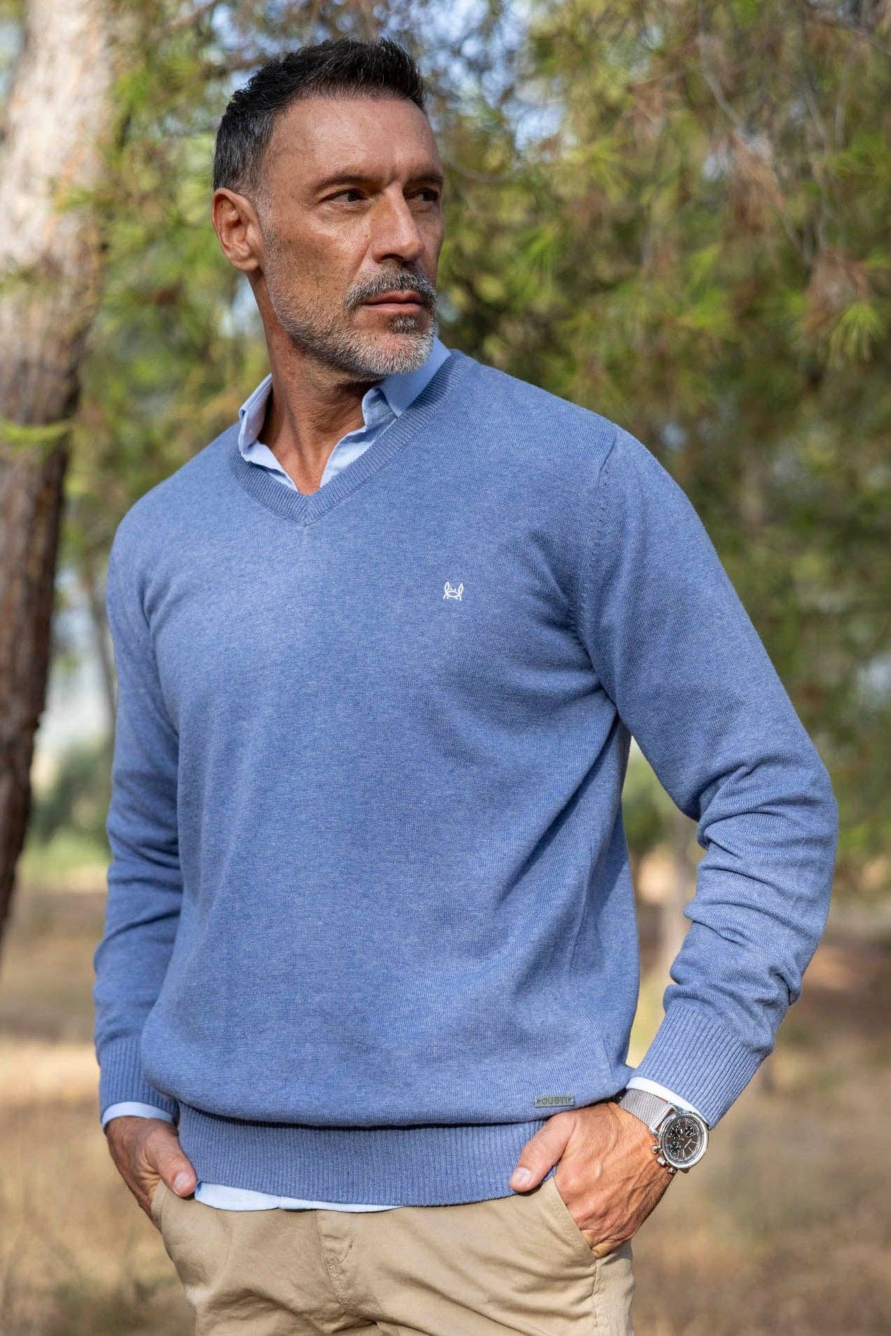 Custi Mikelo: Men's Clothing & Christmas Gifts - Wholesale Knit Sweater - Men's - Basic V-Neck Jersey Medium Blue