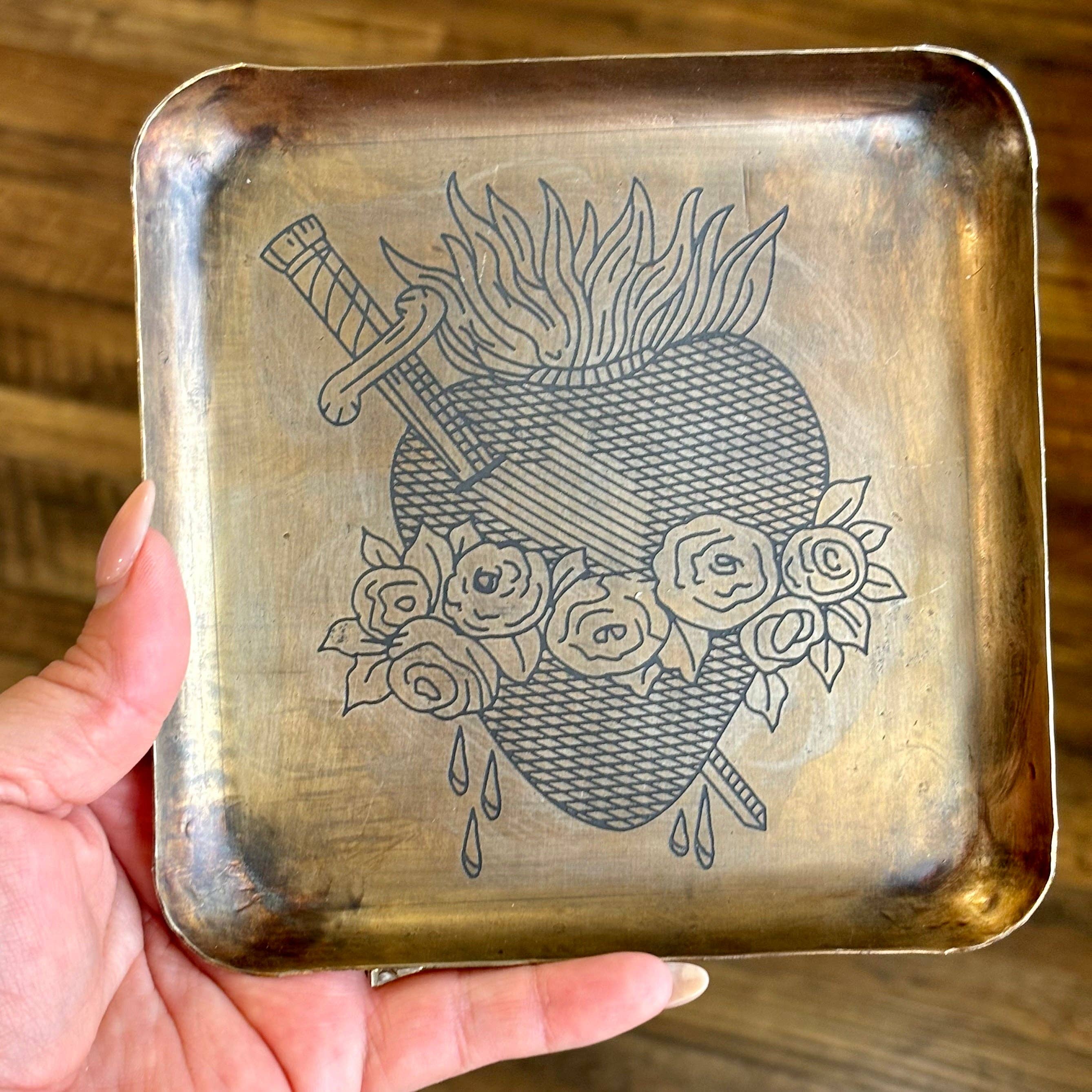 Love and Honor Jesus LLC - Vendita all'ingrosso Vassoi decorativi - Vassoi 15x15 cm con Cuori della Sacra Famiglia2