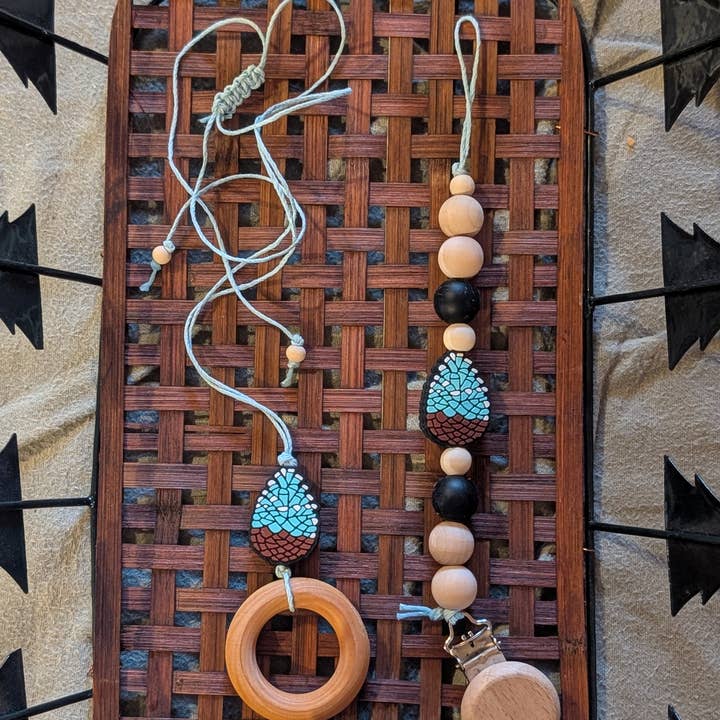 Brombie - Wholesale Jewelry Set - Mama nursing necklace with matching clip for pacifier or toy