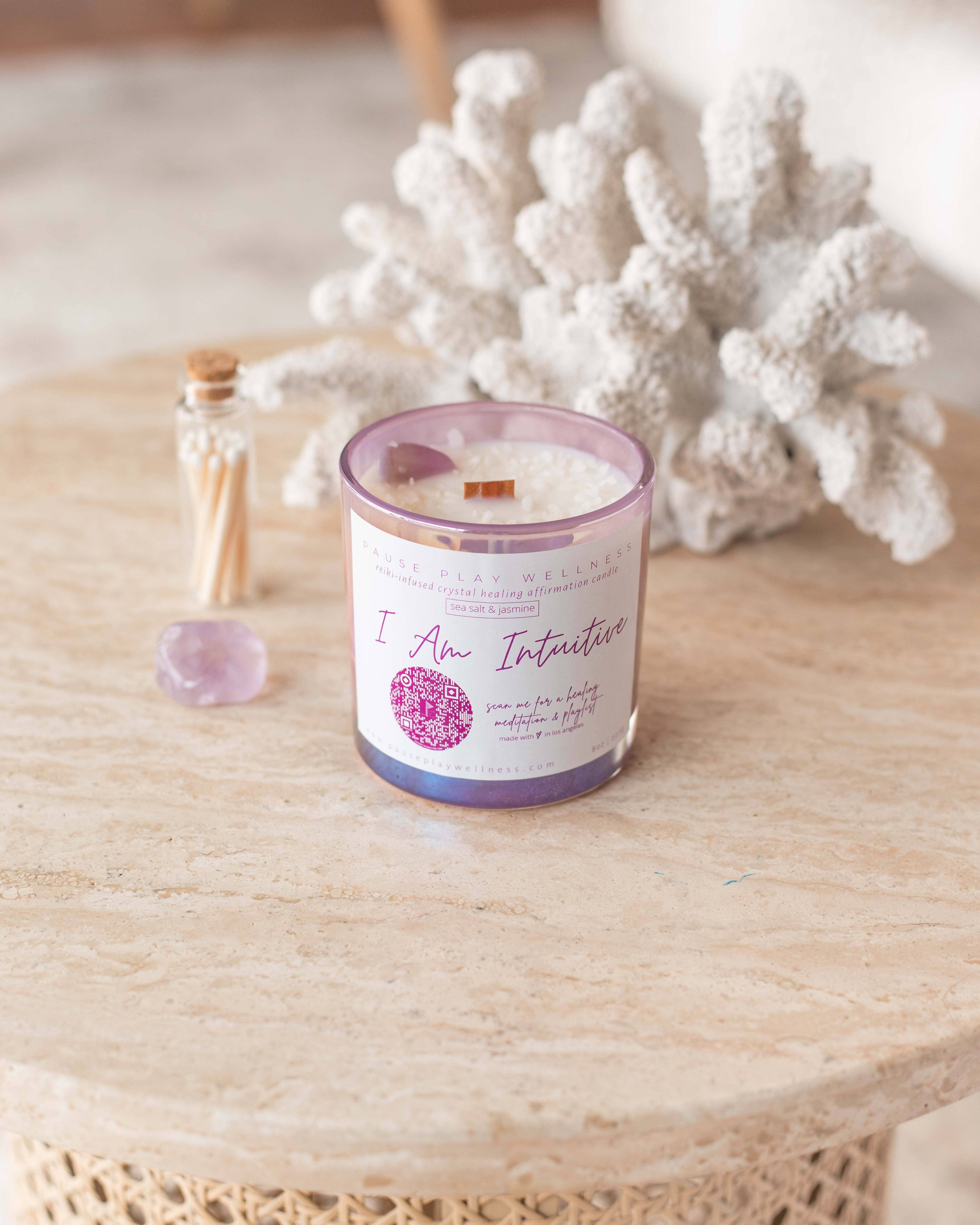 Pause Play Wellness - Vendita all'ingrosso Candela in vasetto - Candela «I Am Intuitive» con meditazione QR1