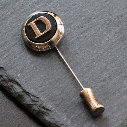 Épinglette personnalisée Broche de veste personnalisée Lettre pour la vente par COOLMENCLUB