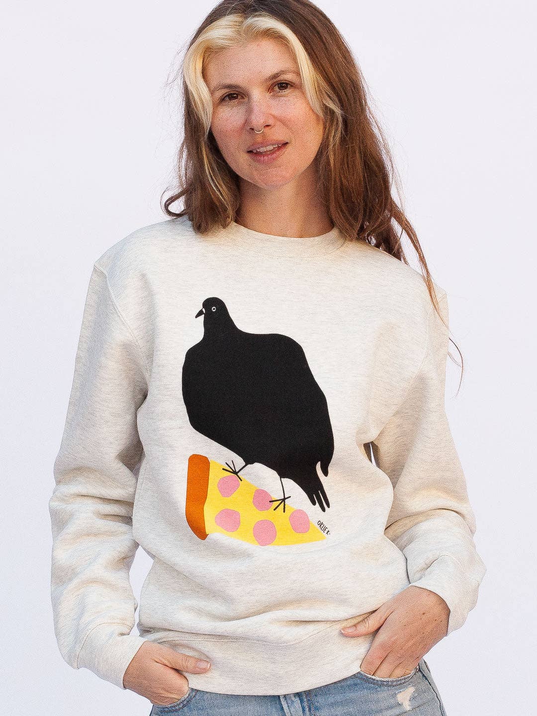 Culk - Vente Sweat-shirt à imprimés – unisexe - Crewneck Crème Chiné Pizza Pigeon par Orlie K.1