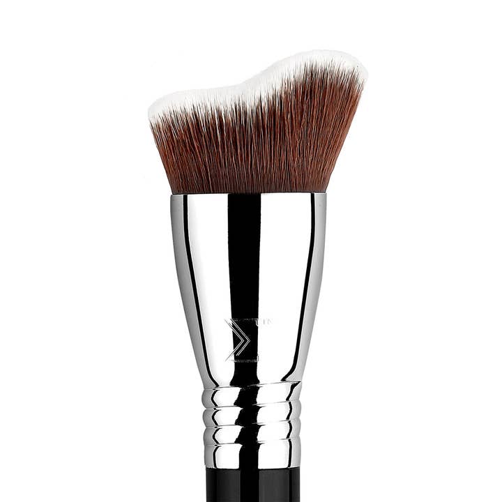 Curved Kabuki Cheek/Face Makeup Brush for wholesale by Sigma Beauty