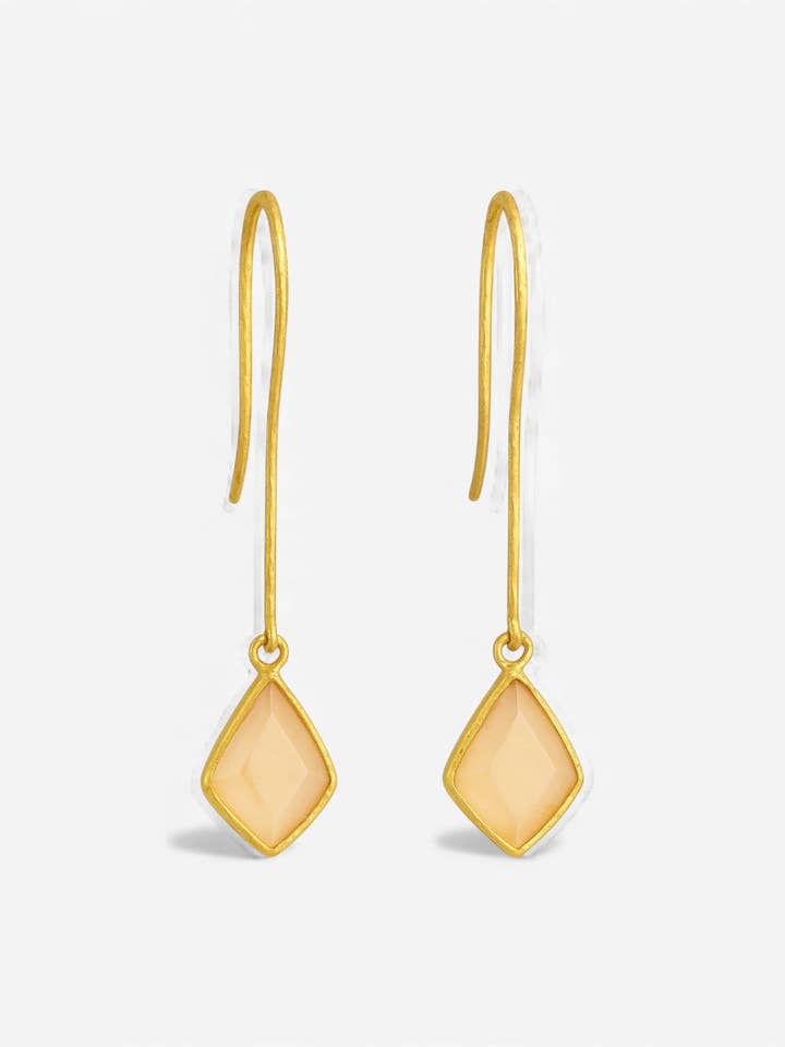 Alma champagne earrings for wholesale by Woonder